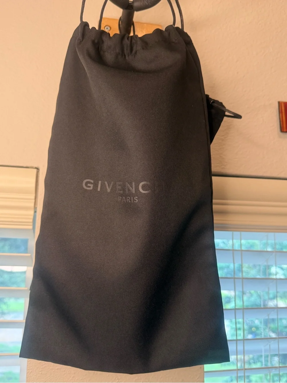 2 Givenchy Black Logo Cord Close Beauty Bags Matching
